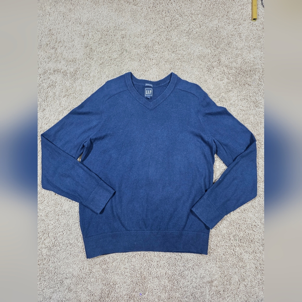 GAP Men's Cashmere Blend Large Blue V-Neck Sweater.